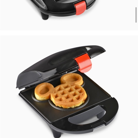 Disney Kitchen Disneys Mickey Mouse Waffle Iron Nwot Poshmark